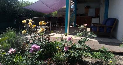 maison dans domaine terrain de tennis