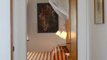 2 camere, ferro/asse da stiro, Wi-Fi gratuito, lenzuola