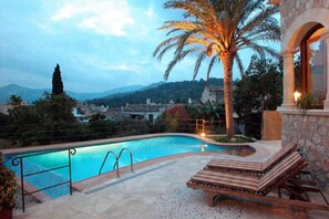 Piscine extérieure