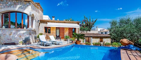 Piscina a l'aire lliure