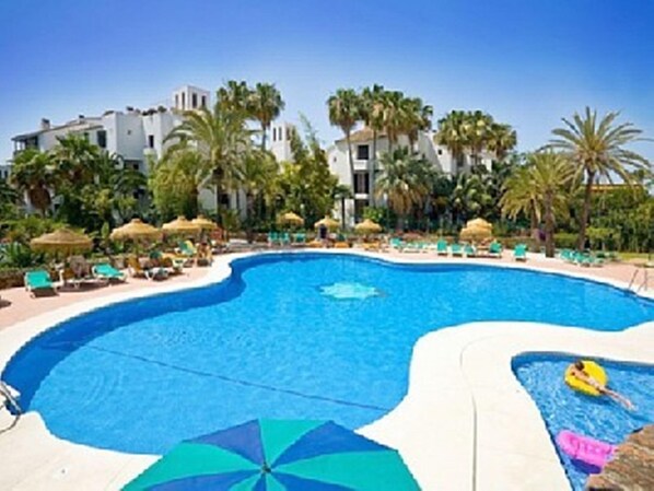 Innenpool, Außenpool