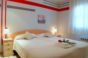 5 Schlafzimmer, Zimmersafe, Bügeleisen/Bügelbrett, kostenloses WLAN