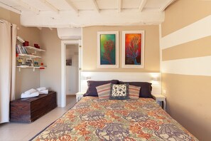 1 chambre, coffre-fort, accès au Wi-Fi (inclus), literie fournie