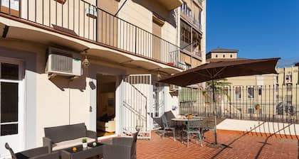 Charming, Fully Equipped Apt Located Very Close to Paseo de Gracia. Big Terrace!