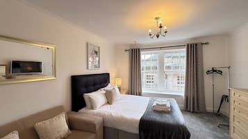 3 Schlafzimmer, Bügeleisen/Bügelbrett, Reisekinderbett, kostenloses WLAN