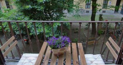 In the center, near Porta Susa station, wifi, air conditioning, PRIVATE GARAGE