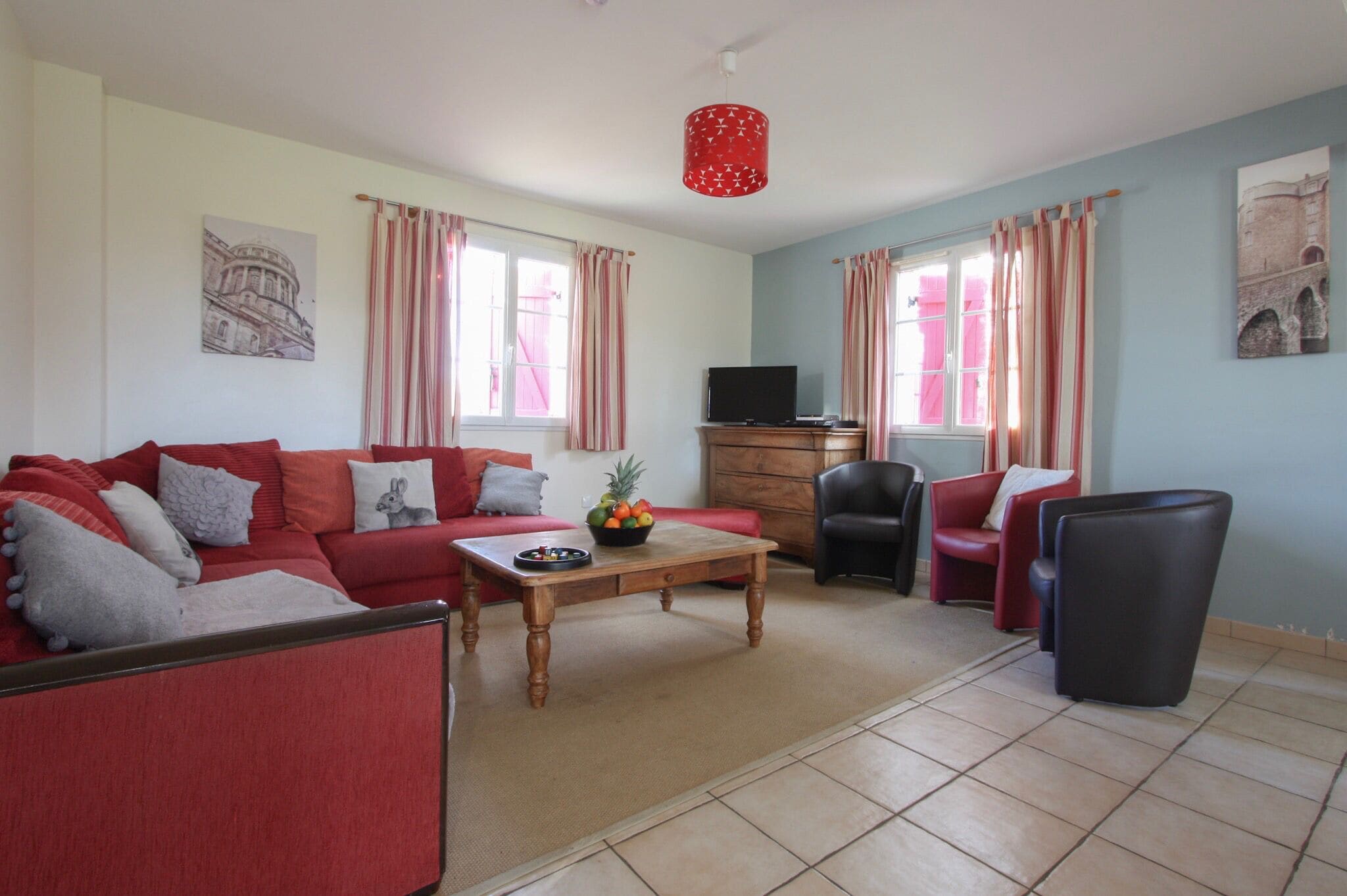 Smart TV, fireplace, DVD player, books