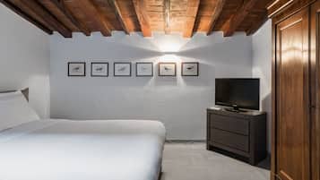 3 Schlafzimmer, Schreibtisch, Bügeleisen/Bügelbrett, kostenloses WLAN