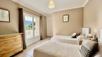 4 多间卧室、客房内保险箱、熨斗/熨衣板、旅行婴儿床