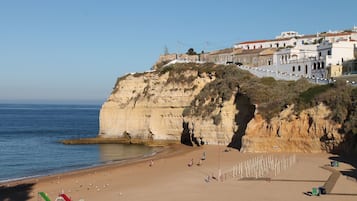 Vlak bij het strand