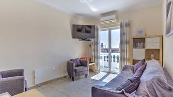 Televisie, videospelletjes, een dvd-speler en boeken