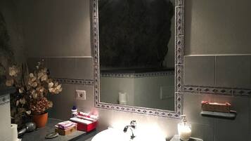 Shower, hair dryer, bathrobes, bidet