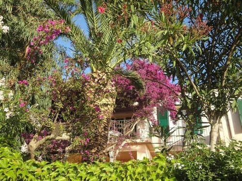 Appartement de jardin avec vue sur la mer