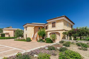Exterior - House with garden and sea view (Cannigione)
