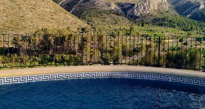 Kaunis huvila, josta on upeat näkymät