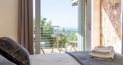 ClickSardegnaSeafront villa, 5 bedrooms, 6 bathrooms, infinity pool, WiFi