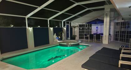 Amazing villa close to Disney with 5* Reviews