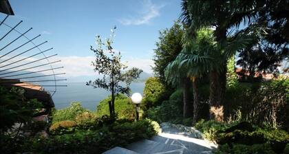 Detached villa with wonderful views of Lake Maggiore