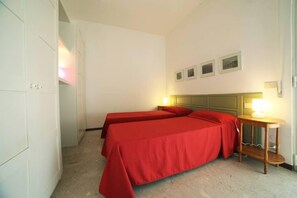 2 bedrooms, iron/ironing board, WiFi, bed sheets - Detached villa with wonderful views of Lake Maggiore (Stresa)