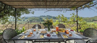 Casale Cinque Valli 8, Emma Villas