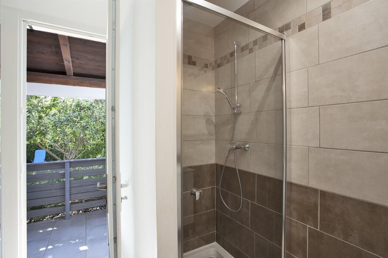 Shower, hair dryer