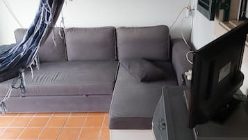 TV, DVD player