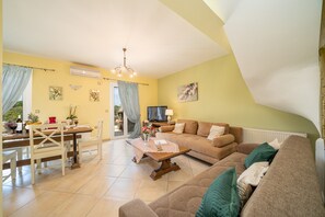 Smart TV, DVD player, books