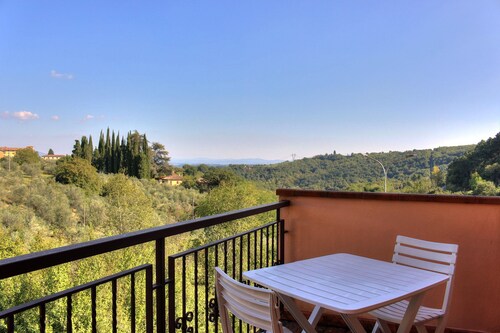 Casa l'Oca, spacious and bright in the heart of Tuscany at the gateway to Chianti.