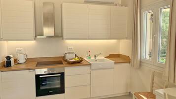 冰箱、微波炉、炉灶、茶具/咖啡用具