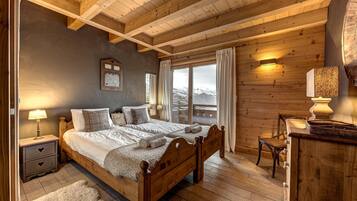 5 chambres, fer et planche Ă repasser, Wi-Fi, draps fournis