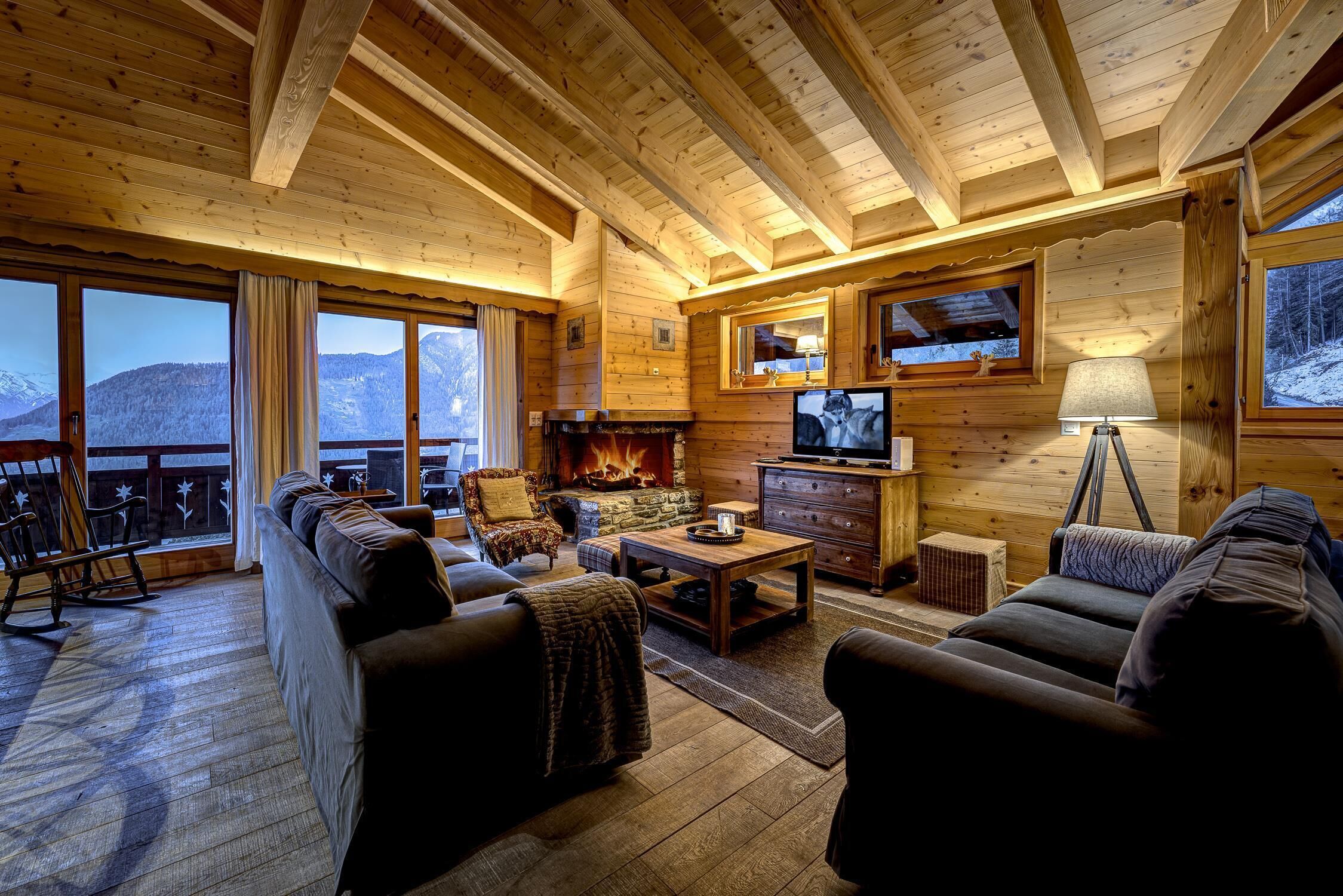 TV, fireplace, video games