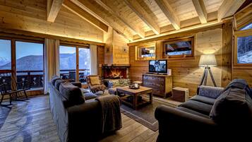 TV, fireplace, video games