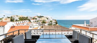 Spectacular apartment with sea view next to the beach