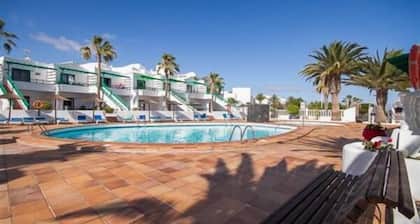 Playa Park 1. Stock, renoviert, moderne Wohnung mit WIFI, nah an allen Annehmlichkeiten