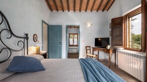 3 dormitorios, tabla de planchar con plancha, wifi gratis y ropa de cama