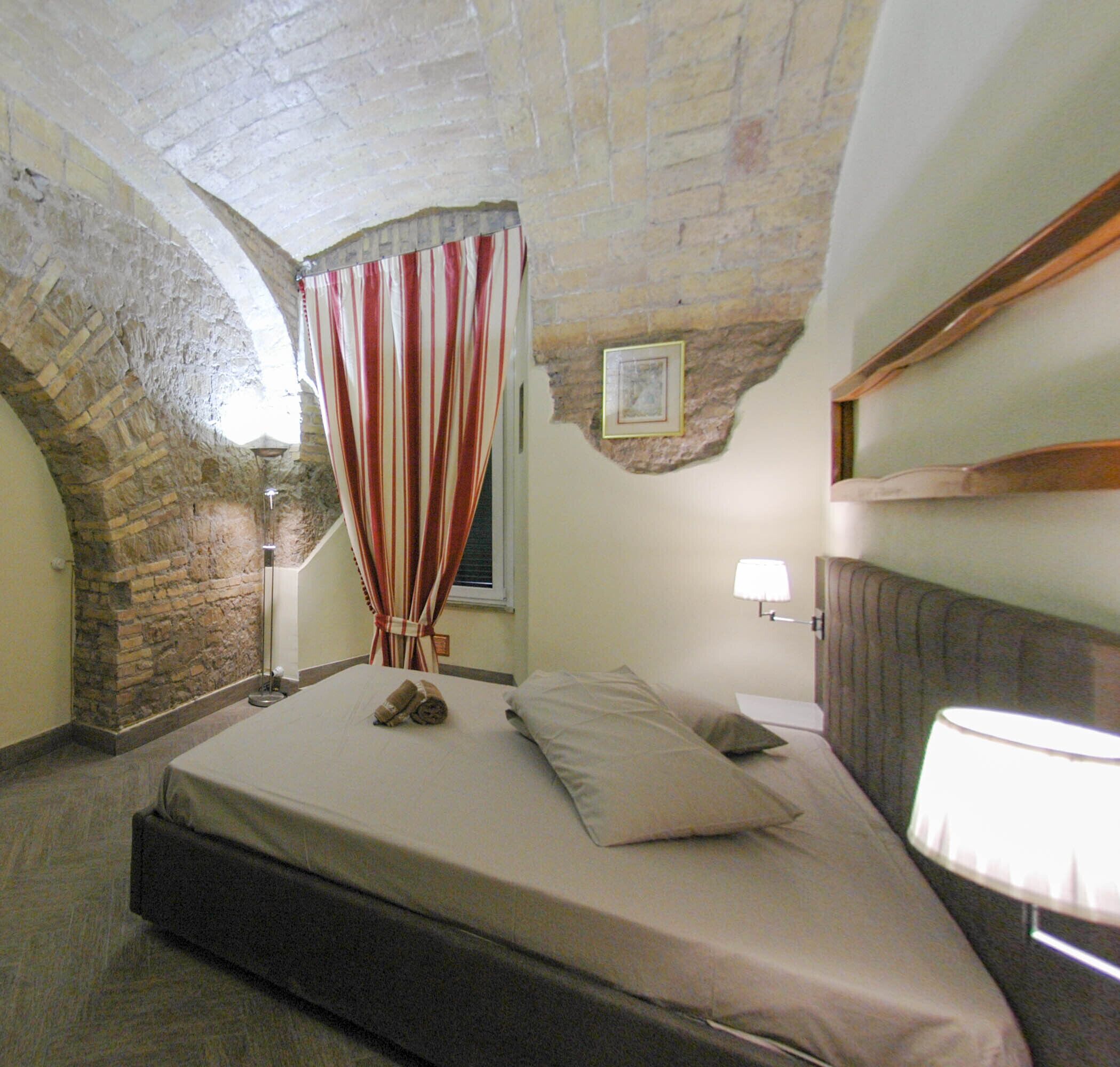 2 camere, ferro/asse da stiro, culla da viaggio, Wi-Fi gratuito