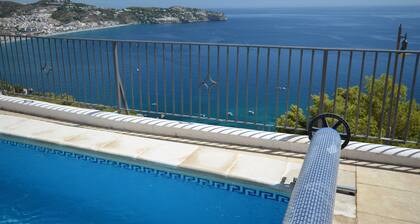 Mountainside Villa und Blick auf das Meer, ein Paradies auf Erden