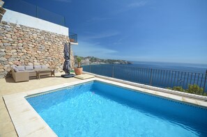 Outdoor pool - Mountainside villa and view overlooking the sea, a paradise on earth (La Herradura)