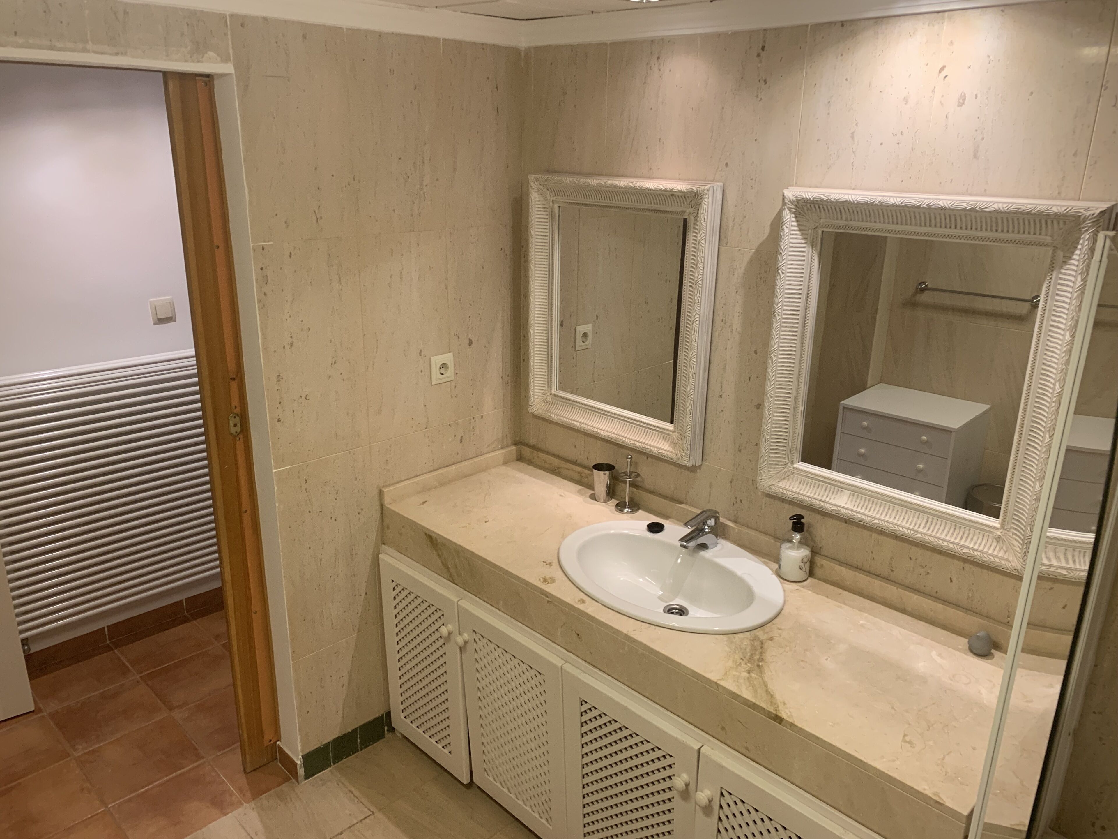 Salle de bain « amis et enfants »
