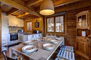 Fridge, microwave, oven, stovetop - Chalet Pere Noel - La Tzoumaz, 4 Vallees (La Tzoumaz)