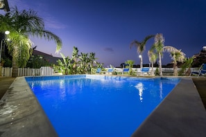 Utomhuspool