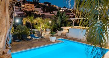 PRIVATE POOL 3 BEDROOMS 3 BATHROOMS 150 MT FROM THE SEA WI FI FREE , CAR RENTAL