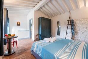 1 غرفة نوم ومكواة/لوح كي وواي فاي مجانًا وملاءات أسرّة