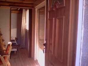 Interior - The casetta is located in the heart of the natural park of Corsica. (Lugo-Di-Nazza)