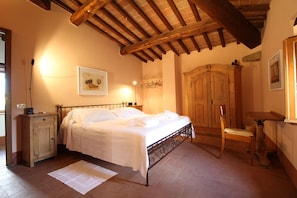 4 chambres, fer et planche Ă repasser, Wi-Fi gratuit, draps fournis