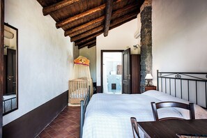 5 Schlafzimmer, Bügeleisen/Bügelbrett, WLAN, Bettwäsche