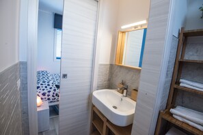 Bügeleisen/Bügelbrett, kostenloses WLAN, Bettwäsche, Rollstuhlgeeignet