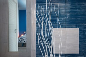 Iron/ironing board, free WiFi, bed sheets, wheelchair access