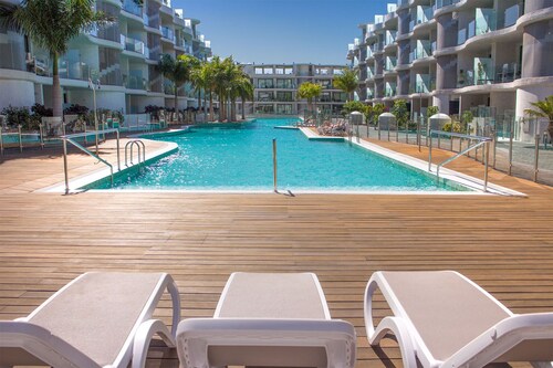 Luxurious apartment in Palm mar close to the sea and airport