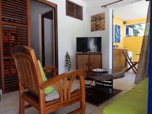 TV, DVD player, table tennis, stereo - Your holiday in a beautiful area with pool and spa (GOSIER)